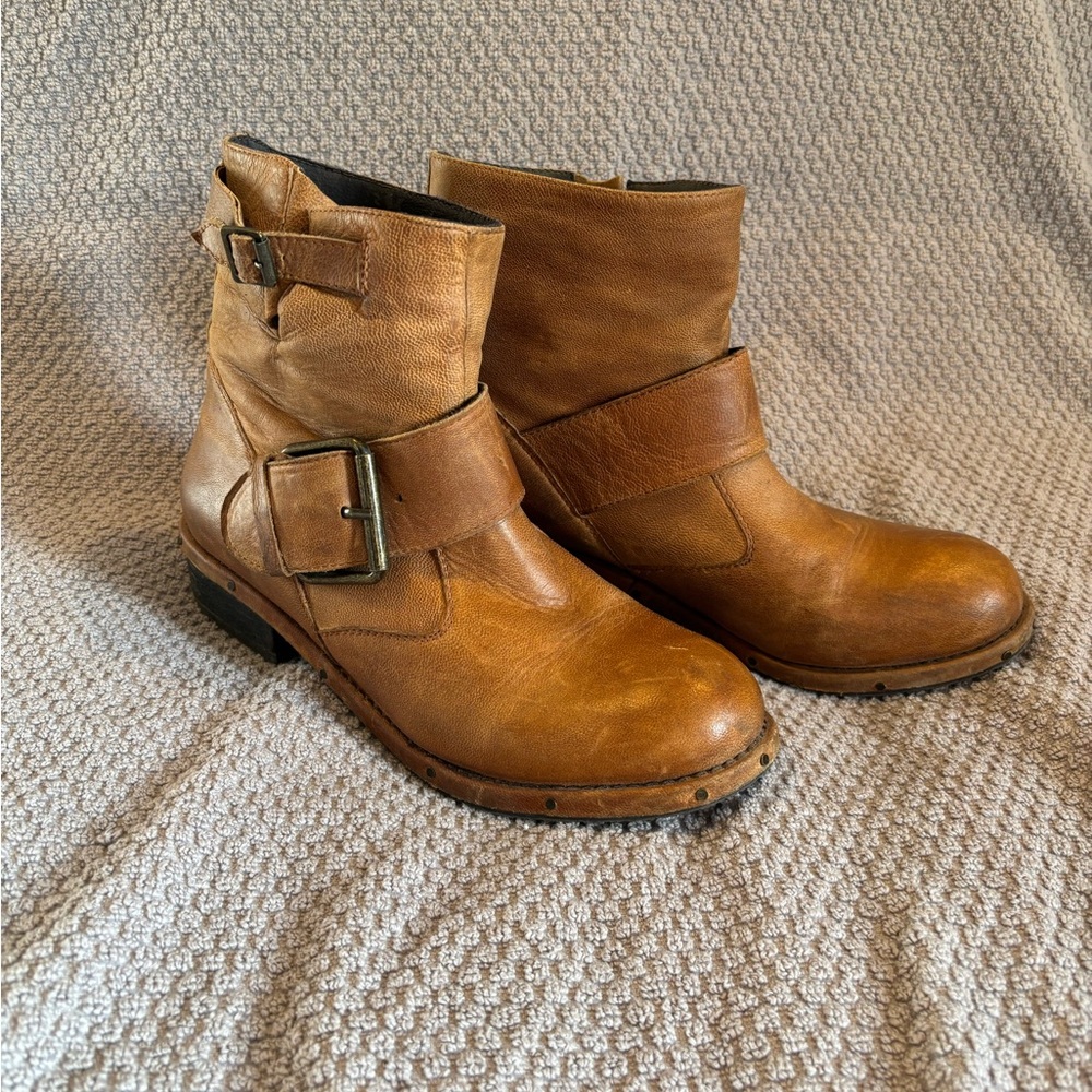 Brown Leather Ankle Boots by Steve Madden